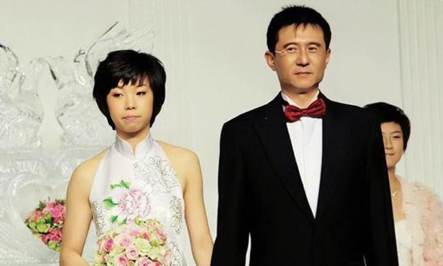 徐威更爱袁立还是张怡宁，亿万富豪徐威与袁立同居十二年