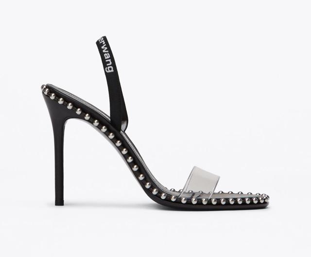 细跟的高跟鞋穿搭，今年的时髦高跟鞋都在这儿了