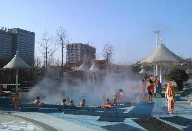 北京最近冬季泡温泉好去处，北京10大温泉度假村等您