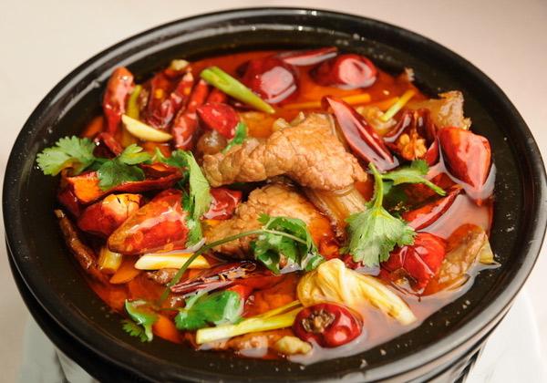 家常香辣水煮牛肉简单做法，麻辣的水煮牛肉该怎么做