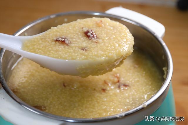 红枣小米粥的做法，红枣小米粥的10种食谱（它是一种具有较高营养价值的益智粥品）