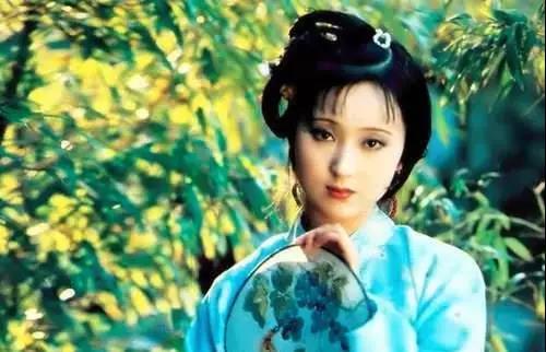 林黛玉的个人特点，林黛玉：被爱的孩子