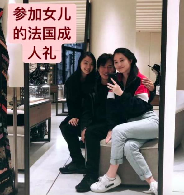 李连杰现在在哪里，功夫巨星李连杰现在哪里生活（与杨紫琼亲密合影感情好）