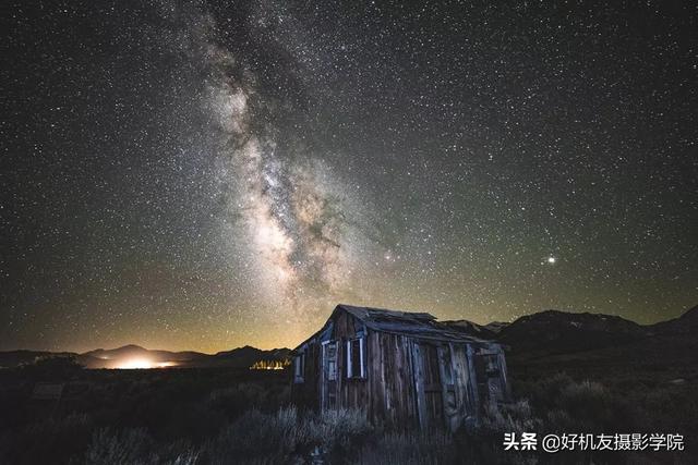 拍摄星空星轨的参数，星轨应该如何拍摄和后期