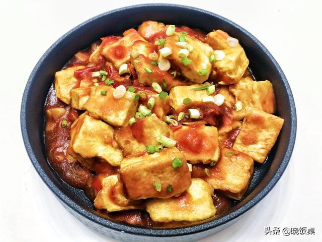 番茄酱焖豆腐家常做法，炖豆腐时加1碗料汁