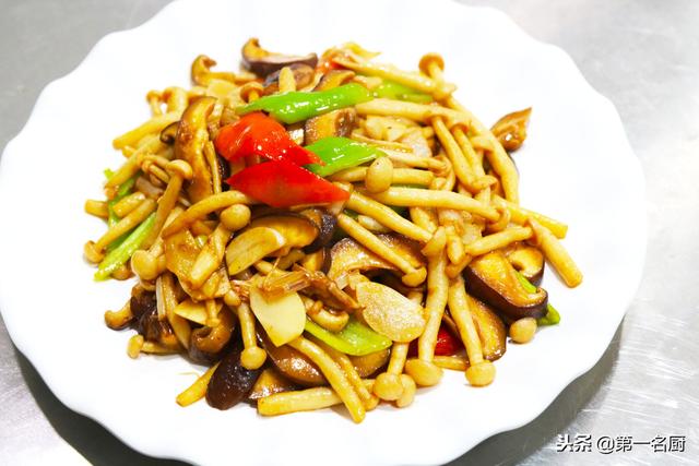 教你在家做素炒香菇做法简单，大厨教你做鲜菌炒香菇最好吃做法