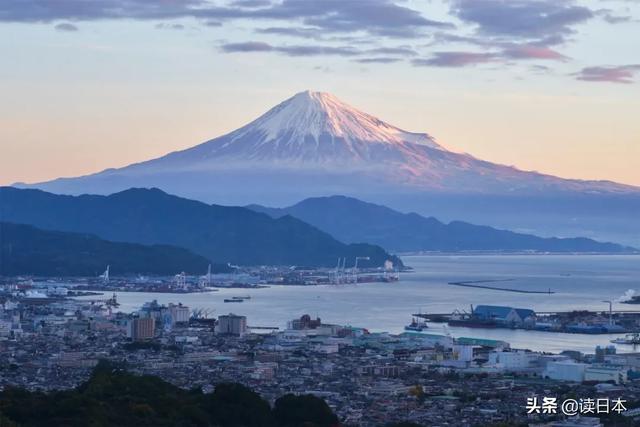 谁能凭爱意拥有富士山，把富士山抱回家吧