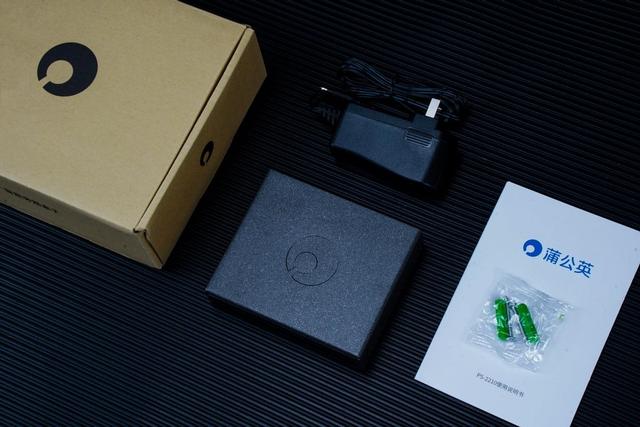 如何自建nas私有云，NAS很贵黑群很难两步让你0基础搭建私有云空间