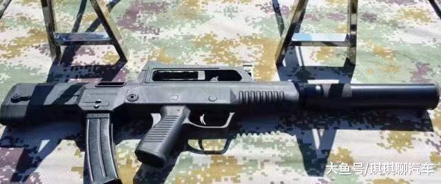 05式微声冲锋枪，05式冲锋枪能打多远（中国装备最好的微声冲锋枪就是它）