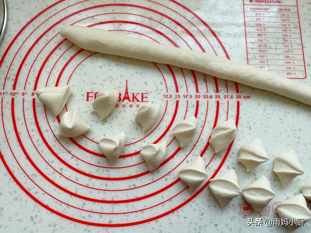 芹菜馅饺子怎么做，芹菜馅饺子怎么做好吃窍门（调饺子馅牢记“3放2不放”）