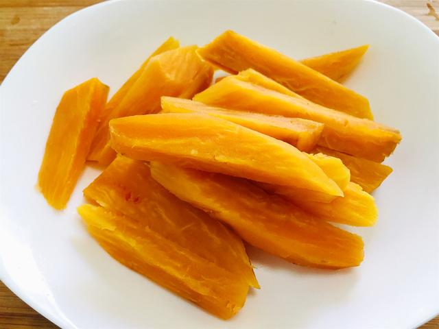 甘梅地瓜条的做法，甘梅地瓜条半成品做法（“离谱的食物搭配”）
