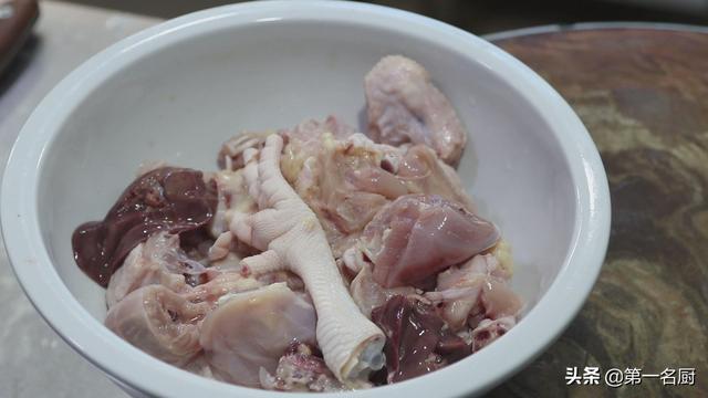 正宗大盘鸡的做法要最简单的方法，大厨教你做家常大盘鸡