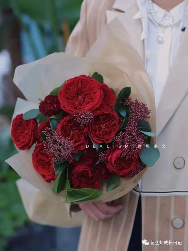 复古香槟色玫瑰，52朵香槟色玫瑰