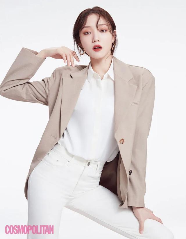 减龄直发发型，你适合“直发”还是“卷发”