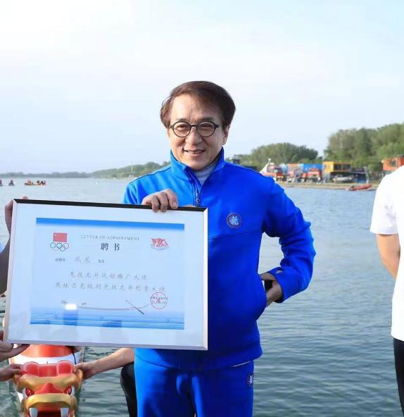 谭咏麟年轻照片，谭咏麟年轻时魅力没法挡（是时候扒下谭咏麟的渣男面具了）