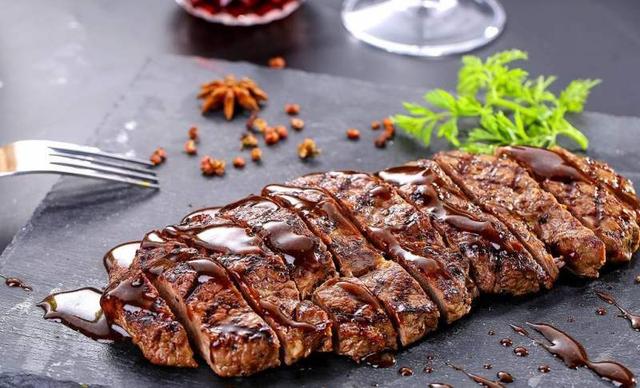 牛排几分熟最好吃，牛排几分熟为最佳口感