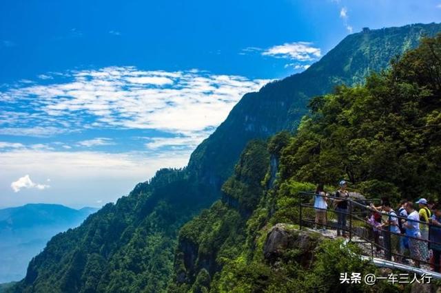 乐山峨眉山旅游攻略住宿，四川乐山峨眉山旅游攻略