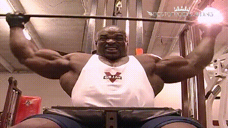 健美祖师爷罗尼各种纪录，罗尼被“希腊大灰熊”的举重视频震惊了