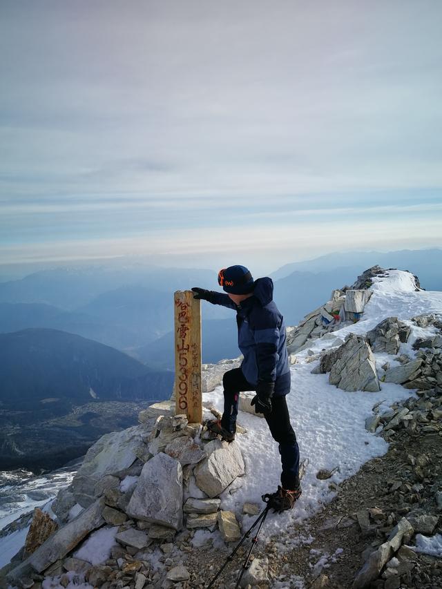 攀登雪山最佳路线图，盘点国内适合攀登的雪山