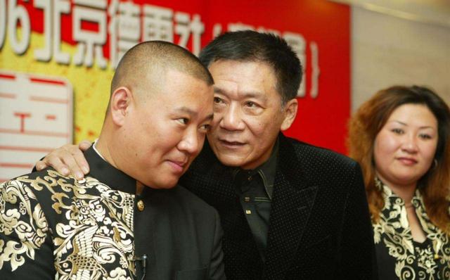 相聲大師侯耀文去世14年，小20歲嬌妻早已被「侄子」撬走了17年 娛樂八卦吃瓜 第6张