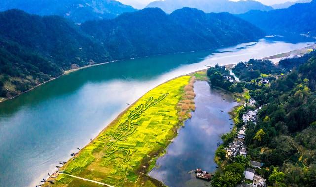 新安江山水画廊风景区，新安江山水画廊风景区在哪里（忘不了的山水画廊，你想它几分）