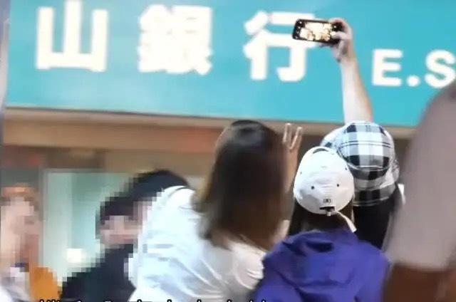 陈柏霖与绯闻女友曾坚称只是朋友，陈柏霖为绯闻女友庆生