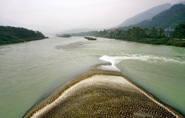 都江堰的历史及修建过程，都江堰的前世今生