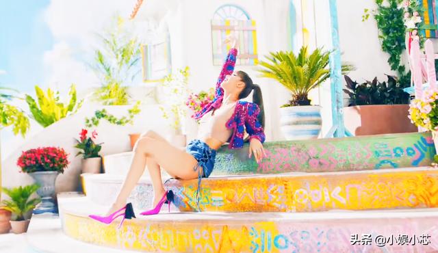 lisa新单曲lalisa打歌舞台，LISA专辑主打歌LALISA上线