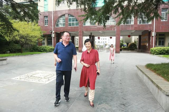 教师慰问一线教育工作者，省委教育工委、省教育厅走访慰问一线教育工作者