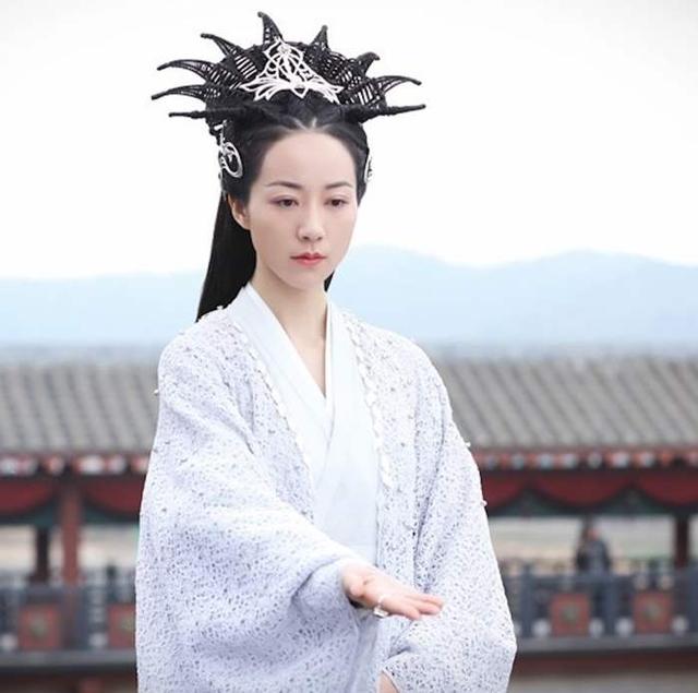 韩雪18岁时还是挺漂亮，韩雪才是被羡慕的人生吧