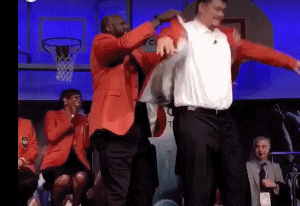 姚明18岁巅峰时期，2米26放哪个时代都无解