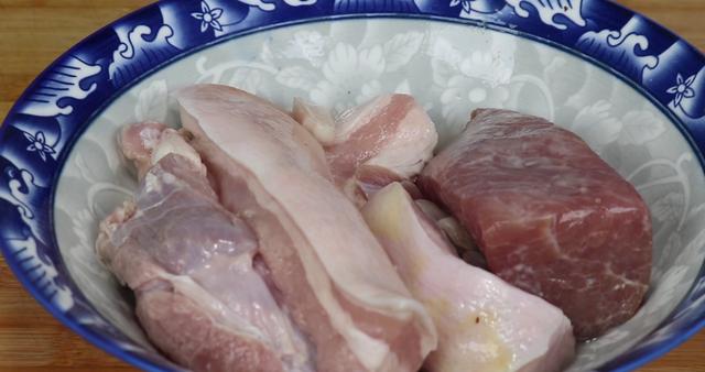 如何调饺子馅好吃，怎么调饺子馅好吃又嫩窍门