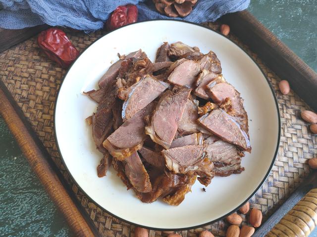酱牛肉的制作方法，教你制作非常好吃的五香酱牛肉（酱牛肉最地道的做法）