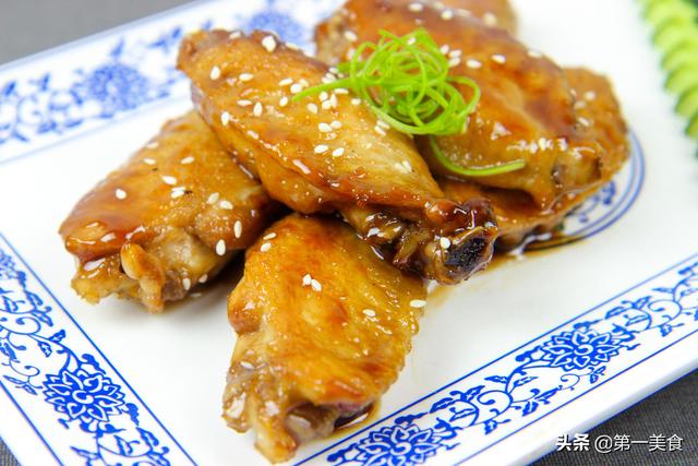 鸡翅怎么腌制好吃又嫩，想吃鸡翅自己做