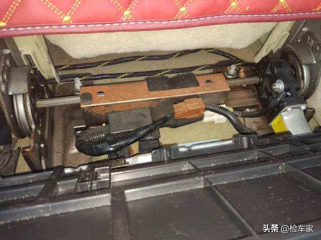 13年英菲尼迪qx56市场价，高价买辆英菲尼迪QX56