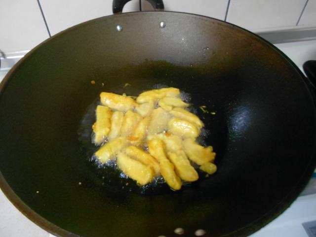 拔丝地瓜的教程怎么做，这样做的拔丝地瓜