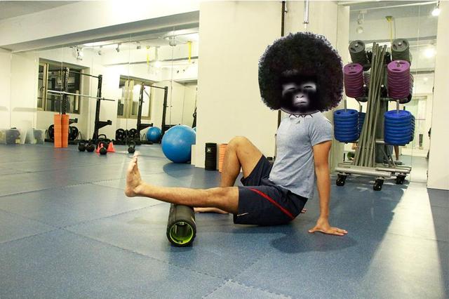 深蹲标准动作大家可以学习一下，深蹲的好处有什么