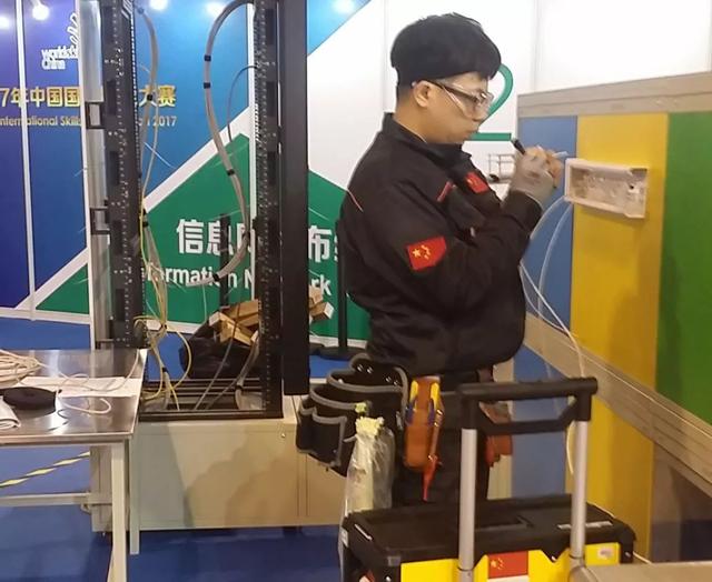 江苏省徐州技师学院官网信息门户，江苏省徐州技师学院信息工程学院