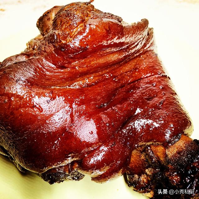 怎样做酱焖小肘子，食鲁味：酱焖猪肘
