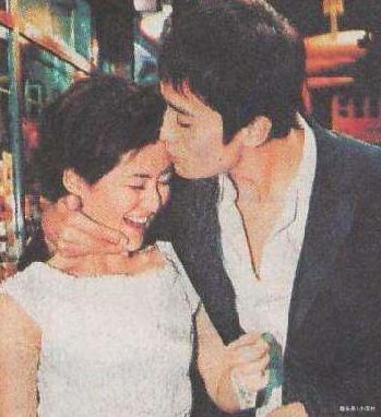 谢娜刘烨同台十年后同台是哪期，2006年谢娜和刘烨分手后机场相遇