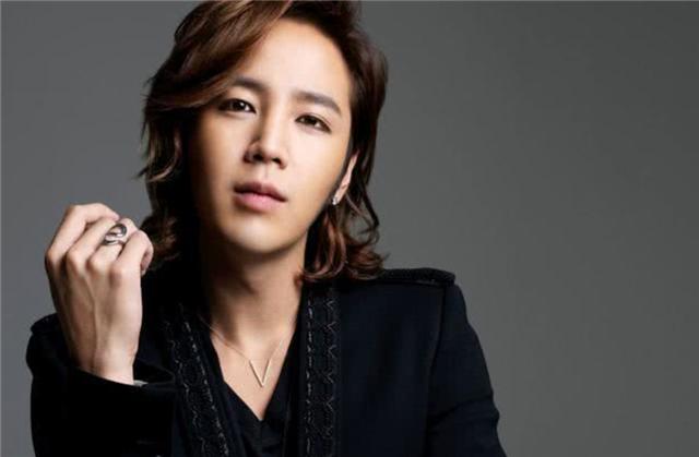 张根硕发福对比，张根硕今天退役了