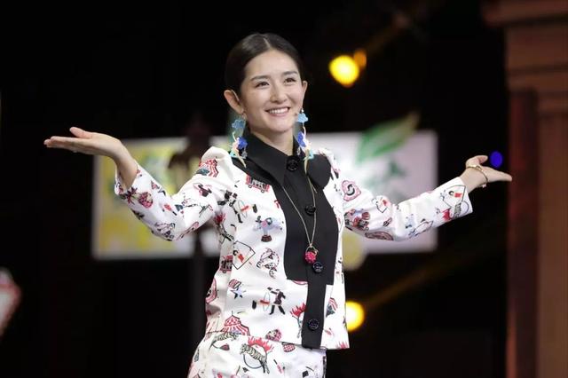 26檔綜藝9檔常駐，一年錄制108期節目，楊迪為何這麼拼？ 娛樂八卦吃瓜 第11张