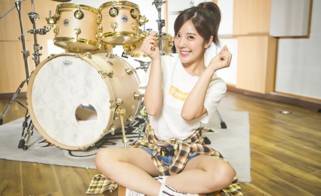 赵奕欢怎么长变样了，靠青春期成宅男女神