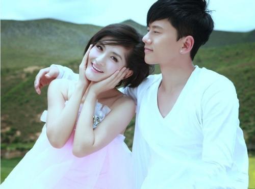 刘烨谢娜分别的缘由，刘烨在节目中送谢娜9999朵玫瑰