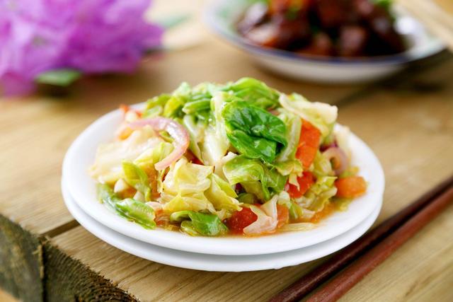 酸辣包菜的做法，泡酸辣包菜怎么做又脆又好吃（老婆隔三差五就要吃）