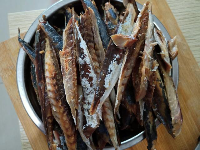 咸鱼怎么做好吃，咸鱼怎么做好吃大全（做小零食、下酒菜都不错）