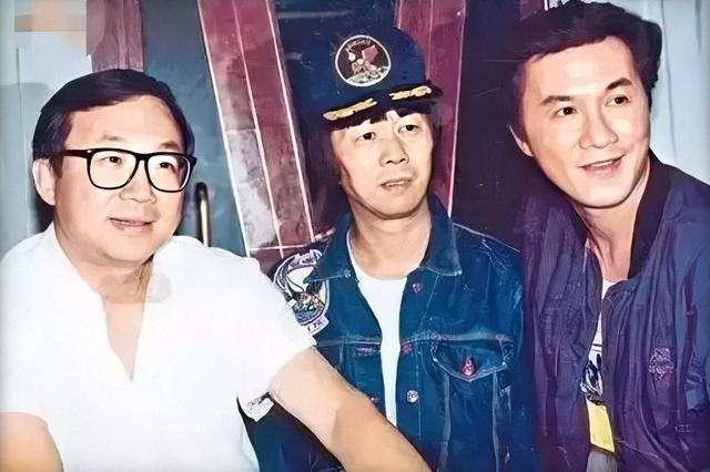 许冠文和许冠杰是亲兄弟吗，唱三哥许冠英的歌引泪目