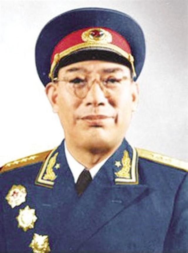中国大将军衔名单，开国十大将领名单（十位大将都担任什么职务）
