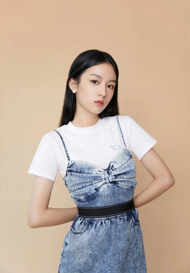 减龄直发发型，你适合“直发”还是“卷发”