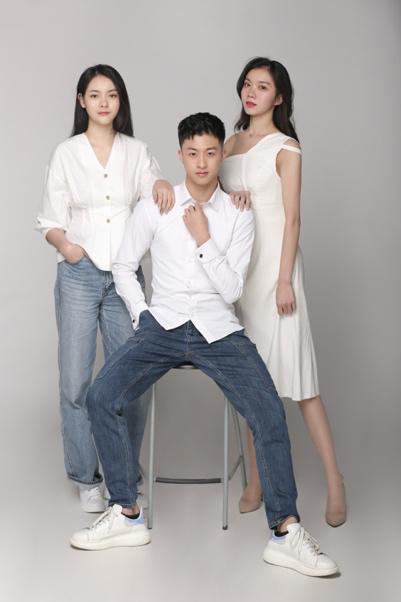 成都艺术中心美术馆，四川国演艺术中心